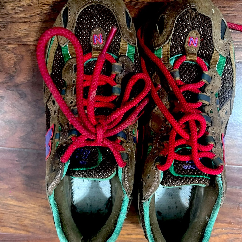 Used stray rats new balance